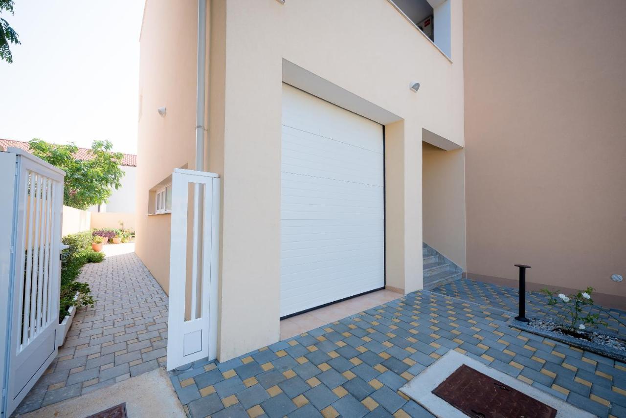 Apartments Sandrina Врси Екстериор снимка