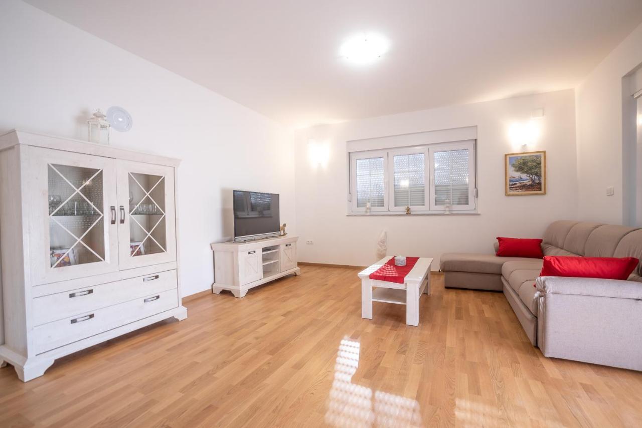 Apartments Sandrina Врси Екстериор снимка