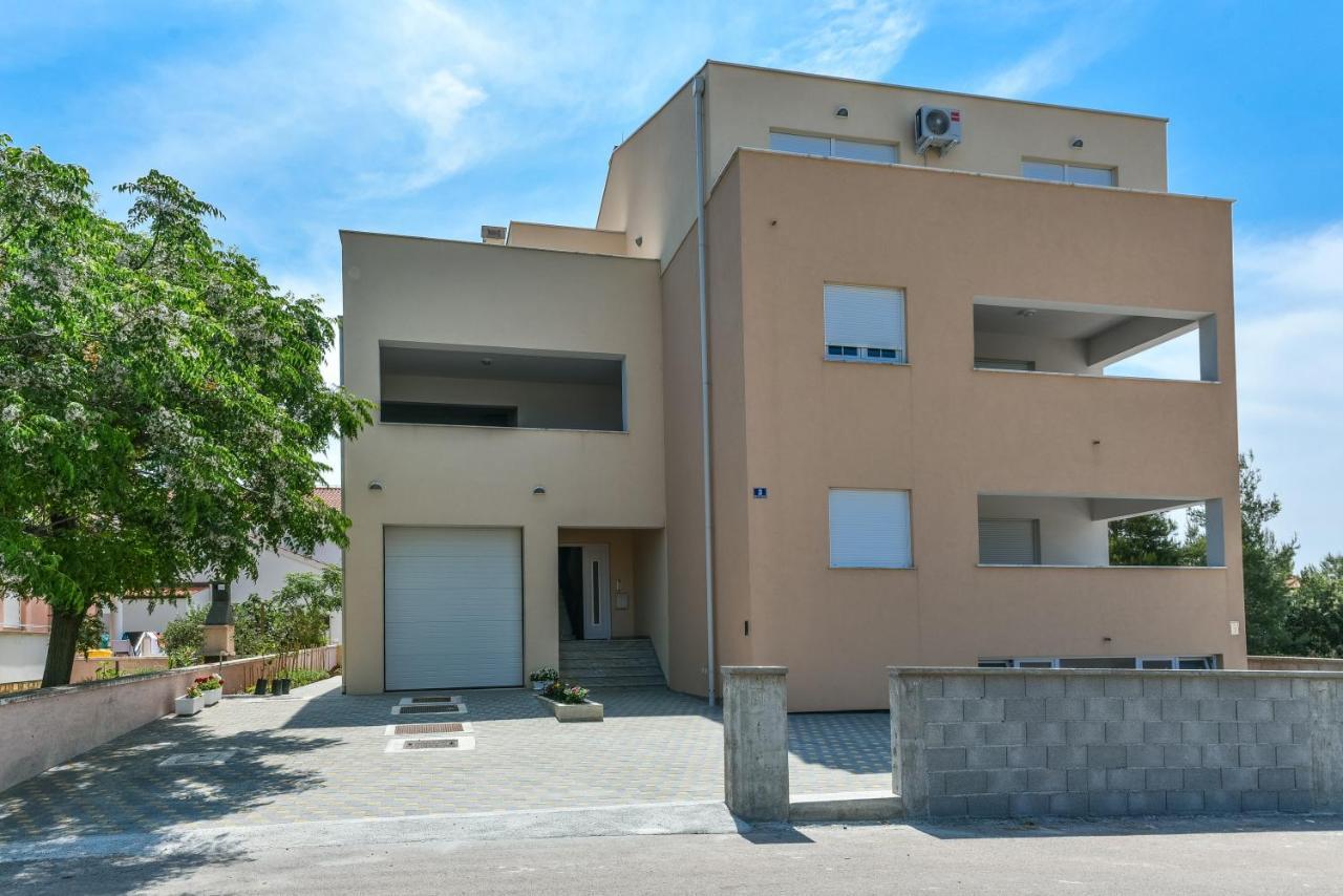 Apartments Sandrina Врси Екстериор снимка